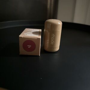 Rhode pocket blush in the color sleepy girl